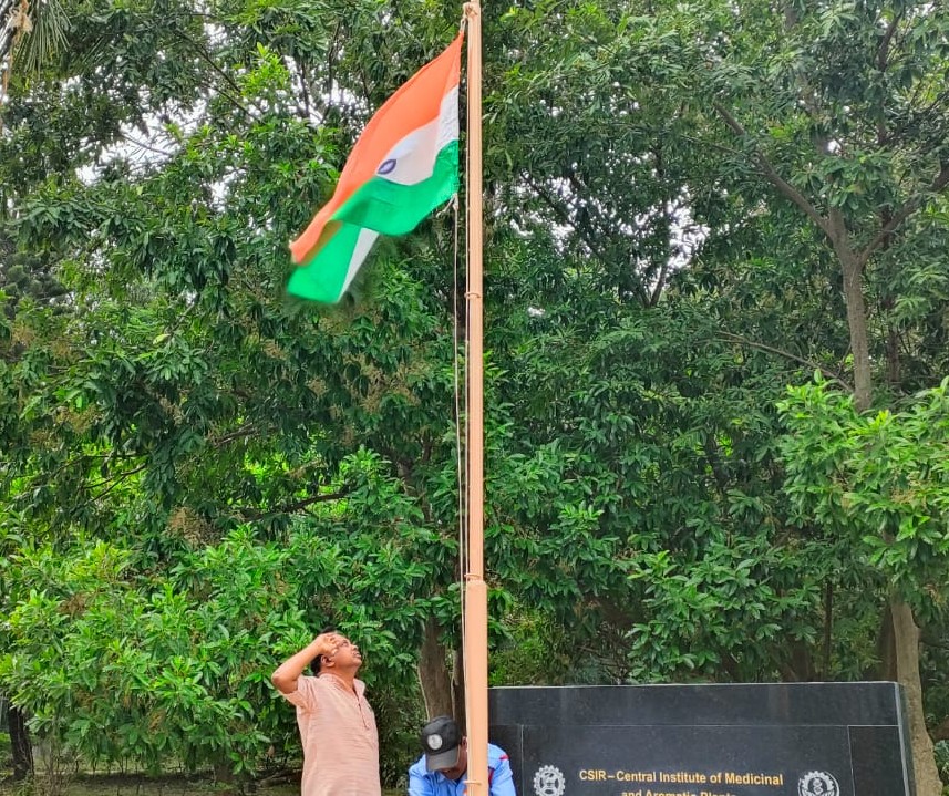 resanvs's tweet photo. CSIR-CIMAP Research Centre, Bengaluru, celebrated the 80th Independence Day with great patriotism on 15 August 2026 @CSIRCIMAP @PrabodhTrivedi @CSIR_IND @ProfAnilKumarT1 @alok_kalra https://t.co/ep6ZjQ557J