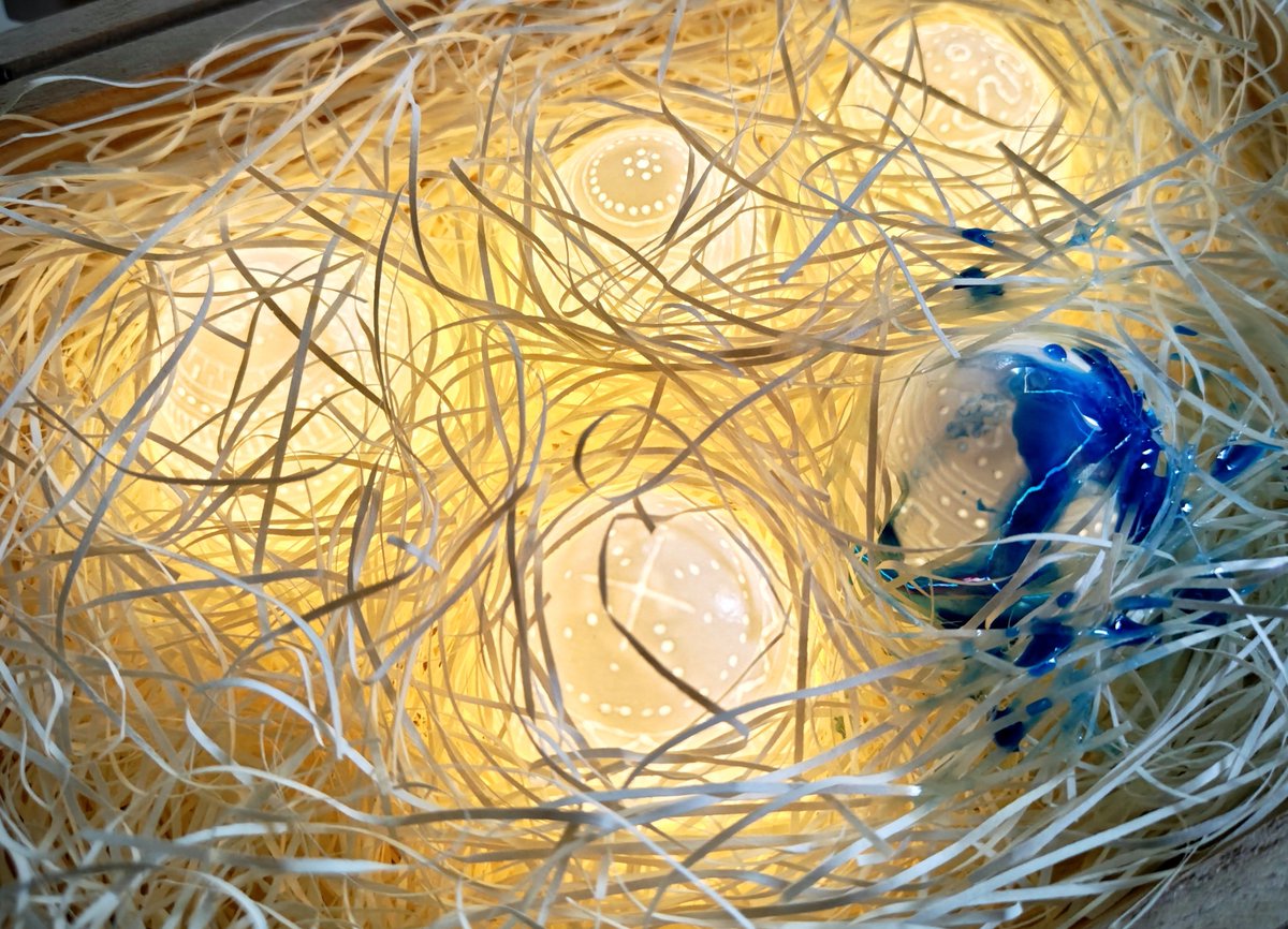 謎の卵のランプを作りました。 命が光になる異界の生き物の卵。 いずれ