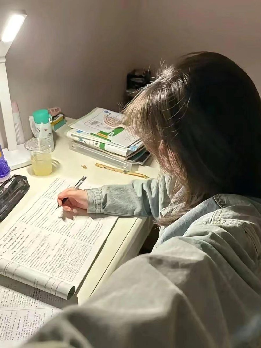 loulouted's tweet photo. I passed my professional certification exam! All the late nights studying totally paid off—on to the next goal! https://t.co/aeBrQUCtWB