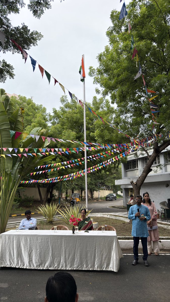 ChennaiRmc's tweet photo. 🇮🇳 Celebrations at RMC Chennai

The National Tricolour was hoisted by Dr. D. S. Pai, Scientist-G &amp; Head, RMC Chennai, followed by his special address.
The event featured vibrant cultural performances by kids, prize distribution for the painting competition.✨ https://t.co/c64vxGIuYv