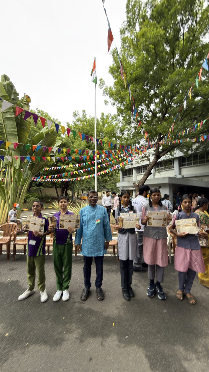 ChennaiRmc's tweet photo. 🇮🇳 Celebrations at RMC Chennai

The National Tricolour was hoisted by Dr. D. S. Pai, Scientist-G &amp; Head, RMC Chennai, followed by his special address.
The event featured vibrant cultural performances by kids, prize distribution for the painting competition.✨ https://t.co/c64vxGIuYv