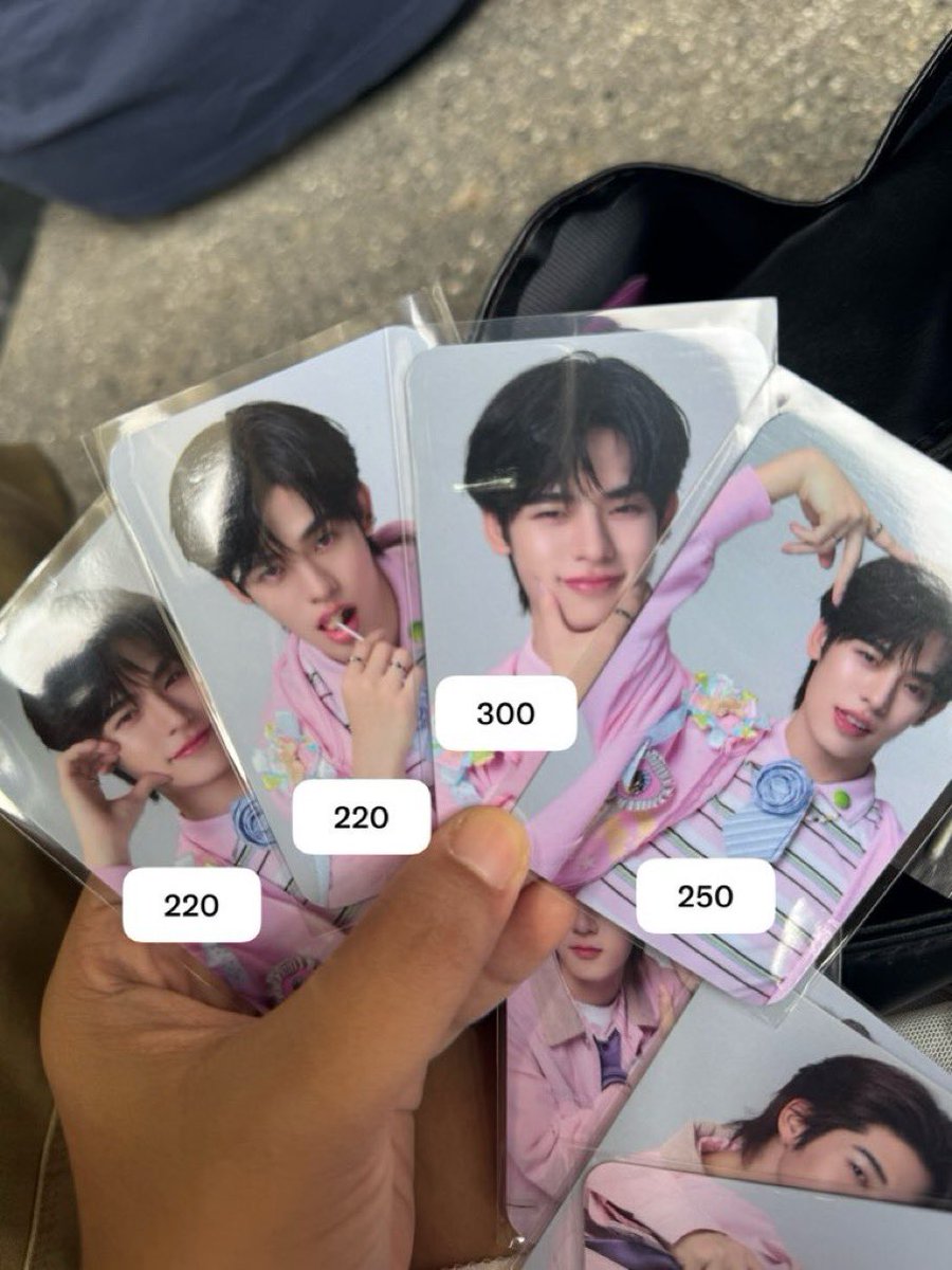 cream_1917's tweet photo. ปล่อยค้าบ🙇🏻‍♀️ dm มาถามได้คับบ🥺

Por พาราตามรูป

📮เดินทาง45

นัดรับหน้างานได้เลย

#ด้วงจะโกราวน์แล้วนะเธอ
#DuangGoRoundConcert
#DuangGoRoundMerch
#ตลาดนัดตี๋ตี๋ป๋อ #ตลาดนัดดมด #ตลาดนัดดูมันดิ #ตลาดนัดdmd https://t.co/dU7eyX4TSQ