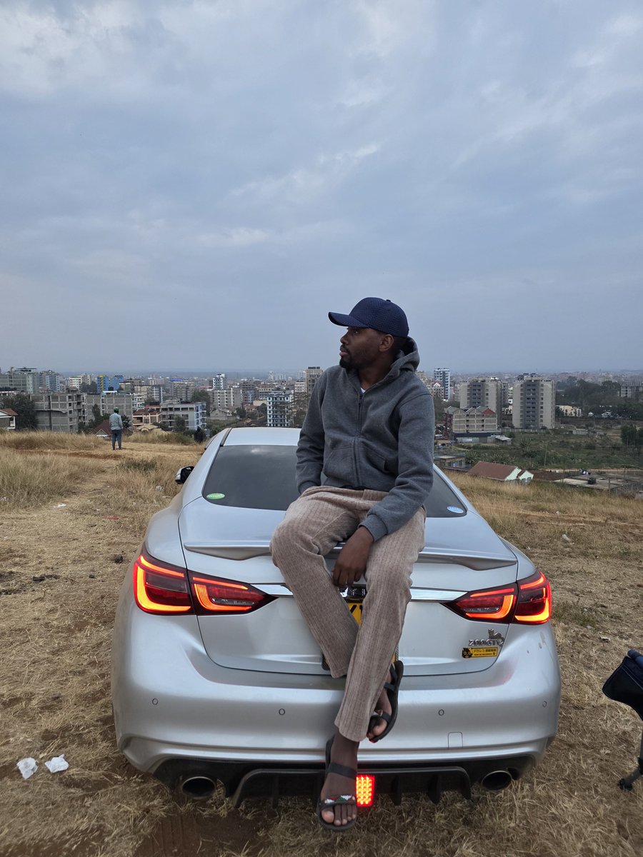 dk_raini's tweet photo. @dklaston Mwenye atachukua hiyo mnyama anitafute nimshow town 🔥 https://t.co/8xsOBlQ4CA