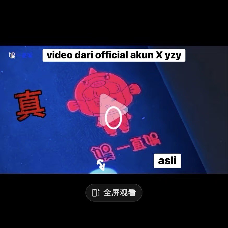 coupsnows's tweet photo. Dapet info kalo yizhiyu era gg (yg ada stampnya) sekarang udah keluar fakenya, gue tbh shock soalnya yzy udah buat pembeda aja masih bisa di copy🫠

1.  Size stampnya yg fake lebih besar
2. Stamp di pc fake gaada kancingnya (logo yzy itu seharunya ada kancingnya 3 titik contoh lebih jelas ada di akun X yizhiyu atau di foto ke 2)
4. Jarak kaki ke tulisan beda

Buat uv light, hasil sorotan kadang beda, kalo pake yg nail art sorotannya kurang, foto ke 3 pake uv light biasa juga warna nya ga keliatan banget kalo dari hasil kamera (kalo liat pake mata sendiri keliatan jelas warnanya), tp untungnya kancing tetep keliatan (foto ketiga), kalo mau yg sampe warnanya keliatan bisa beli uv light yg merek deli/yg buat kutu kucing (katanya), untuk merek deli di shopee cuma ada yg besar (buat cek keaslian uang) dan harganya 160-170

Source https://t.co/wq8T8vqtS5