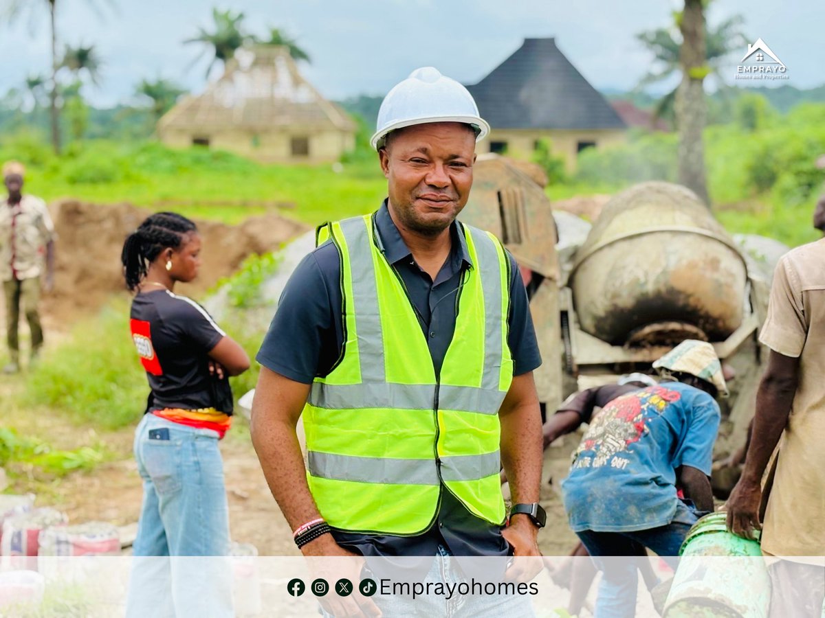 emprayohomes's tweet photo. Our dedicated team continues to put in the work, expertise, and commitment required to bring every project from vision to reality.
   
From planning and supervision to the hands-on work at the construction site.

At Emprayo Homes &amp; Properties, every hand contribute to big thing https://t.co/cGpBzihH0k