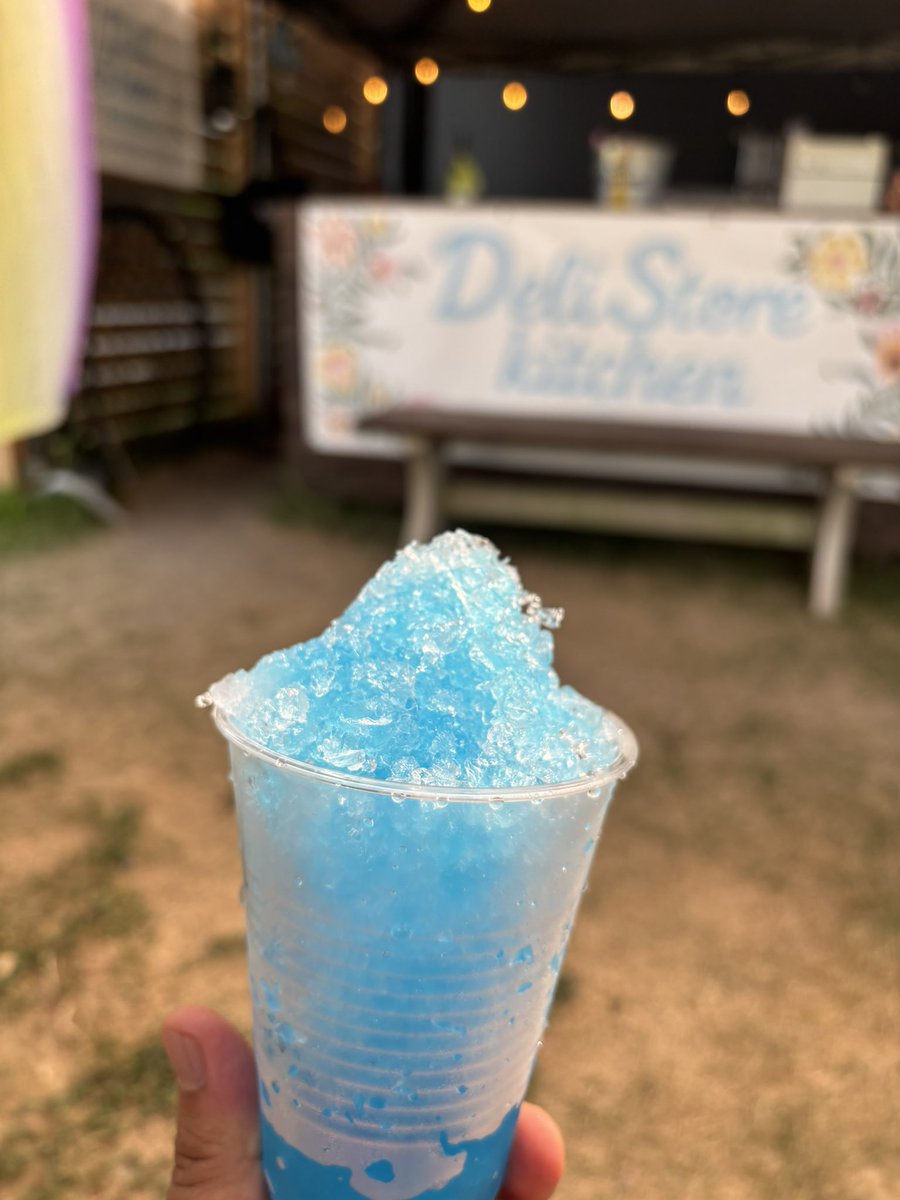muchacha1015's tweet photo. たっぷりのかき氷が美味しいよね https://t.co/Fb4RvumYSs