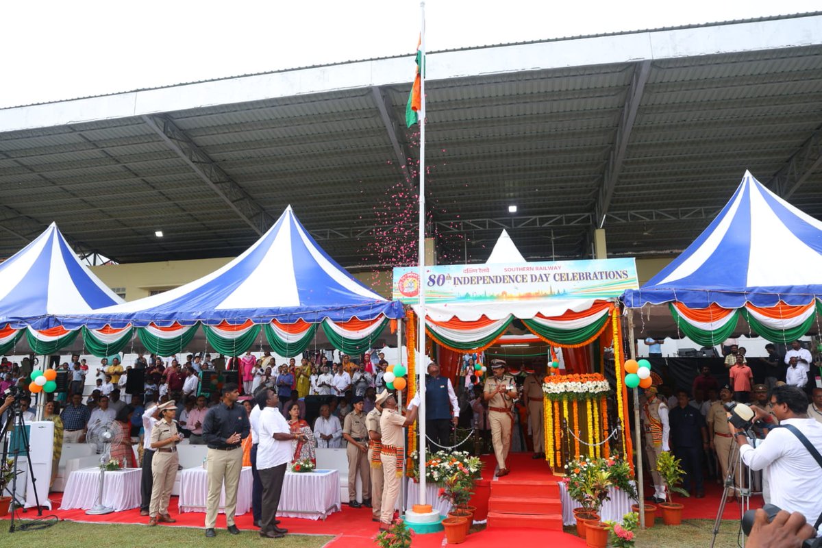 GMSRailway's tweet photo. 🇮🇳 General Manager Shri U. Subba Rao hoists the National Flag at Southern Railway's 80th Independence Day celebrations in Chennai.

#IndependenceDay2026 #SouthernRailway #indianrailways https://t.co/owUiOFW5sJ