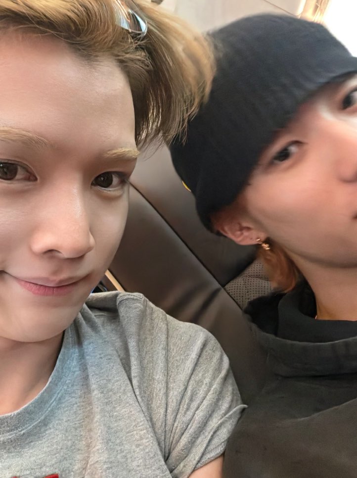 asbaguette's tweet photo. บี๋ผมทอง ตี๋ผมแดง หล่อง่ะ 🥺 https://t.co/1QI5v2rGtX