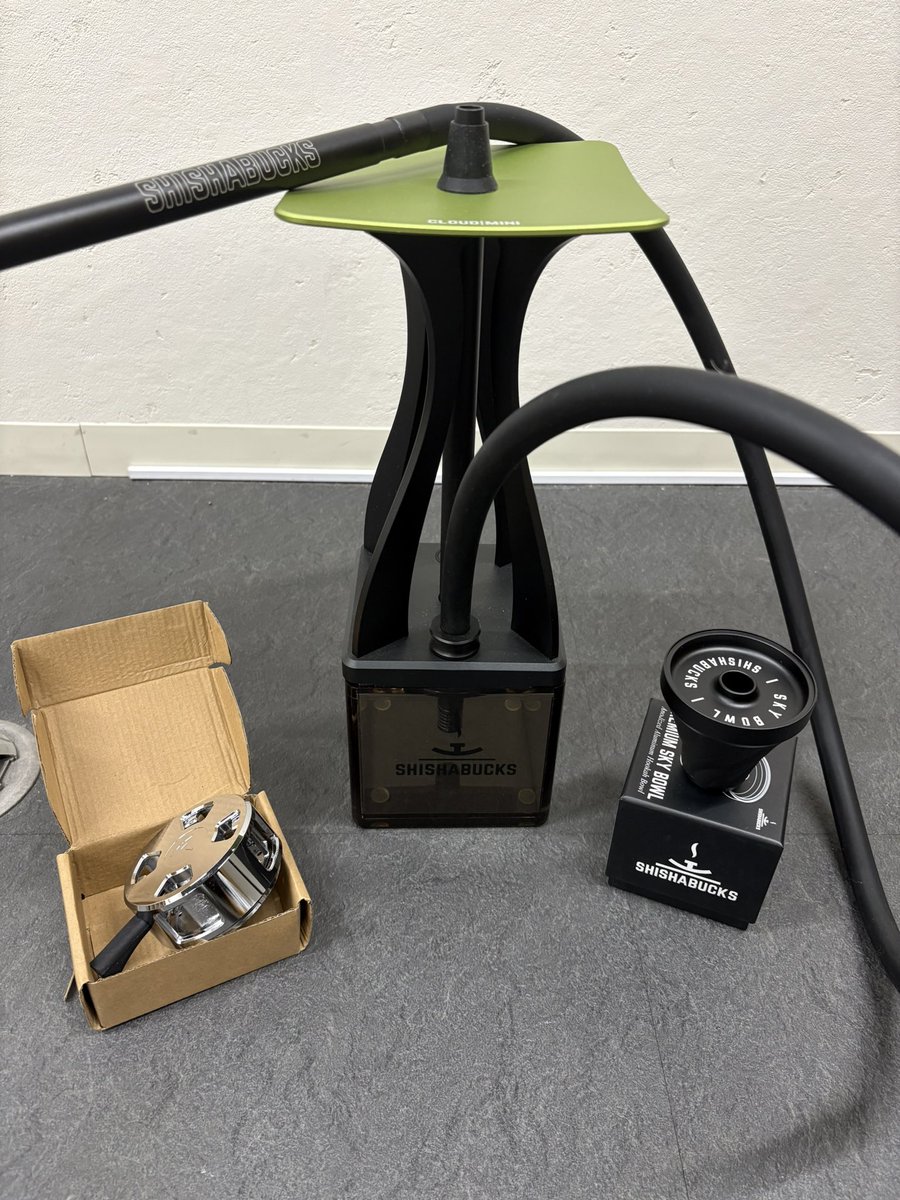 SHISHAREUSE's tweet photo. 【販売中｜SR-001】

SHISHABUCKS Cloud Mini
Black × Green

¥25,800｜状態 A

ブラック×グリーンのCloud Mini。
状態の良い個体をお探しの方に。

#シーシャ #中古シーシャ #SHISHABUCKS https://t.co/PGQQmY3KVf