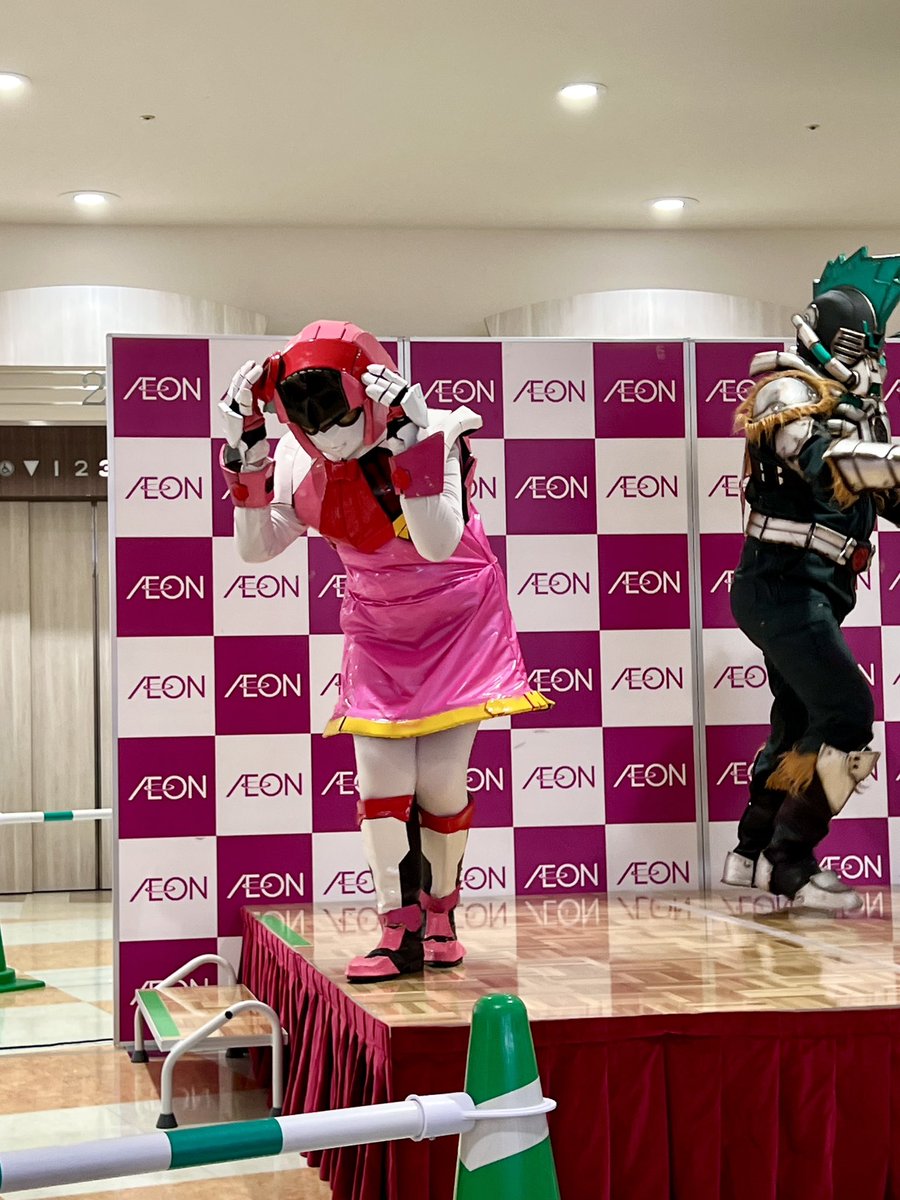 ZNC464's tweet photo. バトルが始まったとき頭守りながら避難する推しの愛おしさたるや。
#イチゴちゃん #code015 https://t.co/xqwqhhlpdC