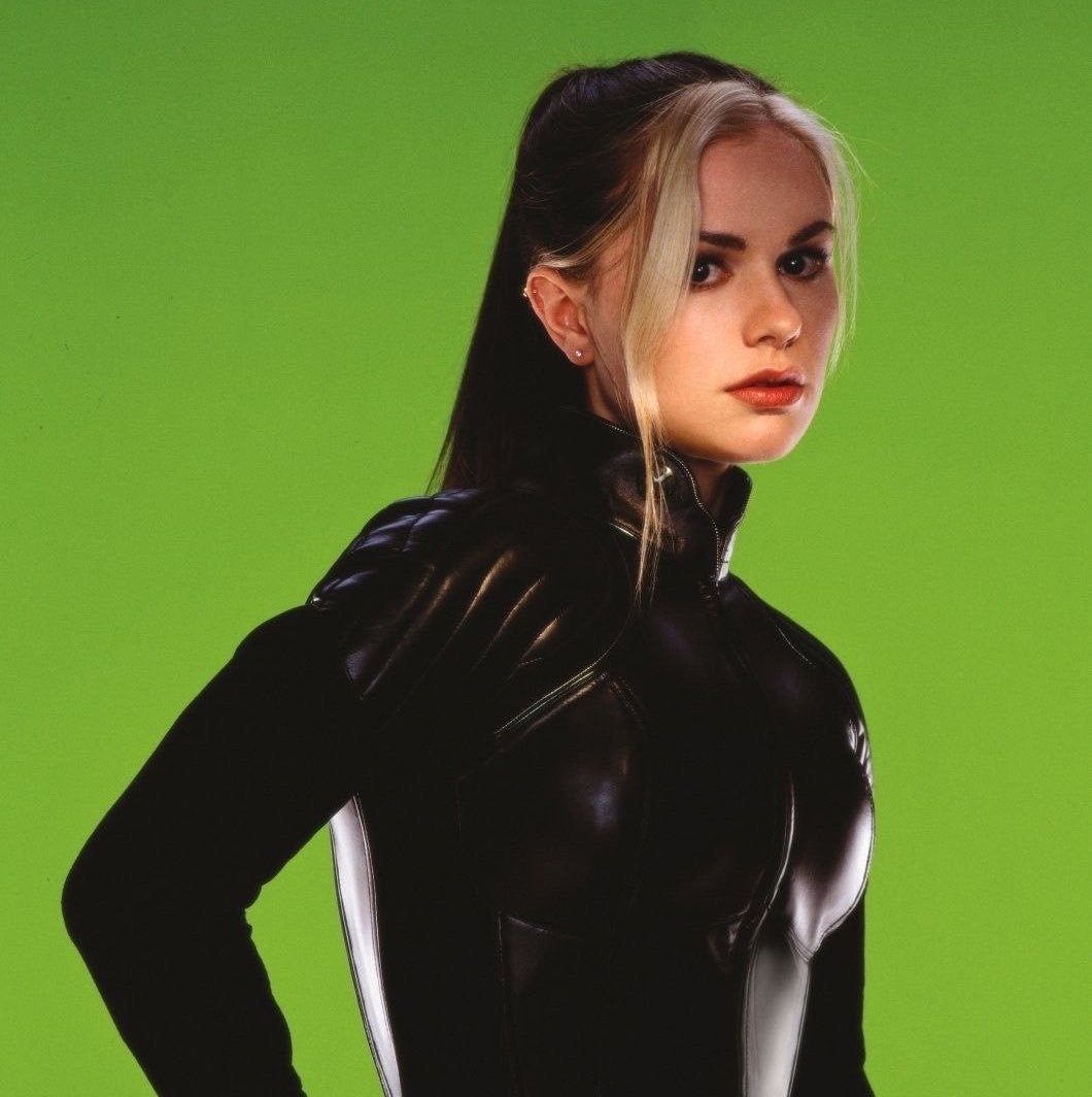 roguefouls's tweet photo. anna paquin as rogue your crown is still untouched https://t.co/518yCk8oIh