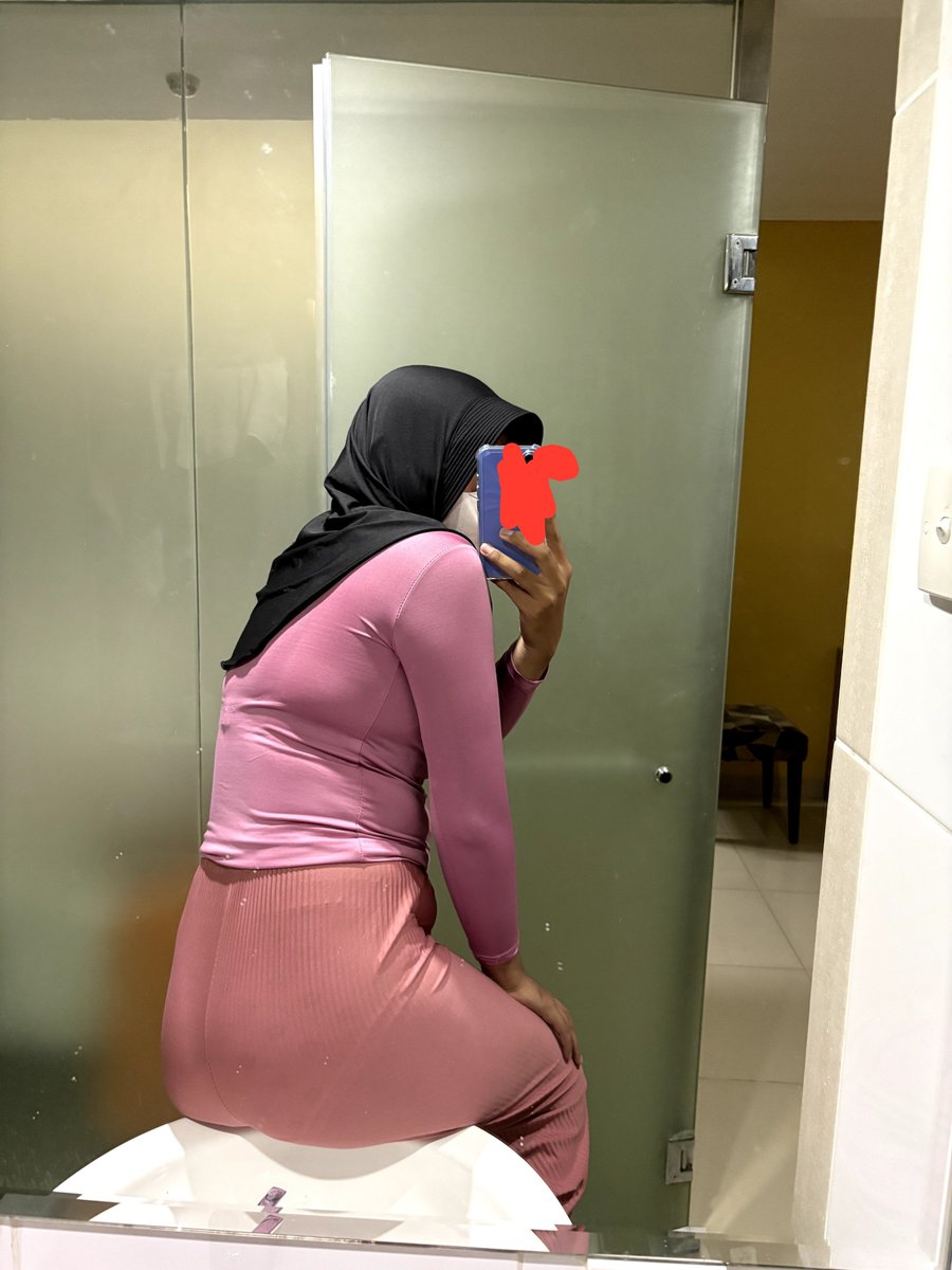 yrfavcdr's tweet photo. happy weekend semuanya, enaknya staycation ngga sih🤭 https://t.co/okfIJ0Jxlc