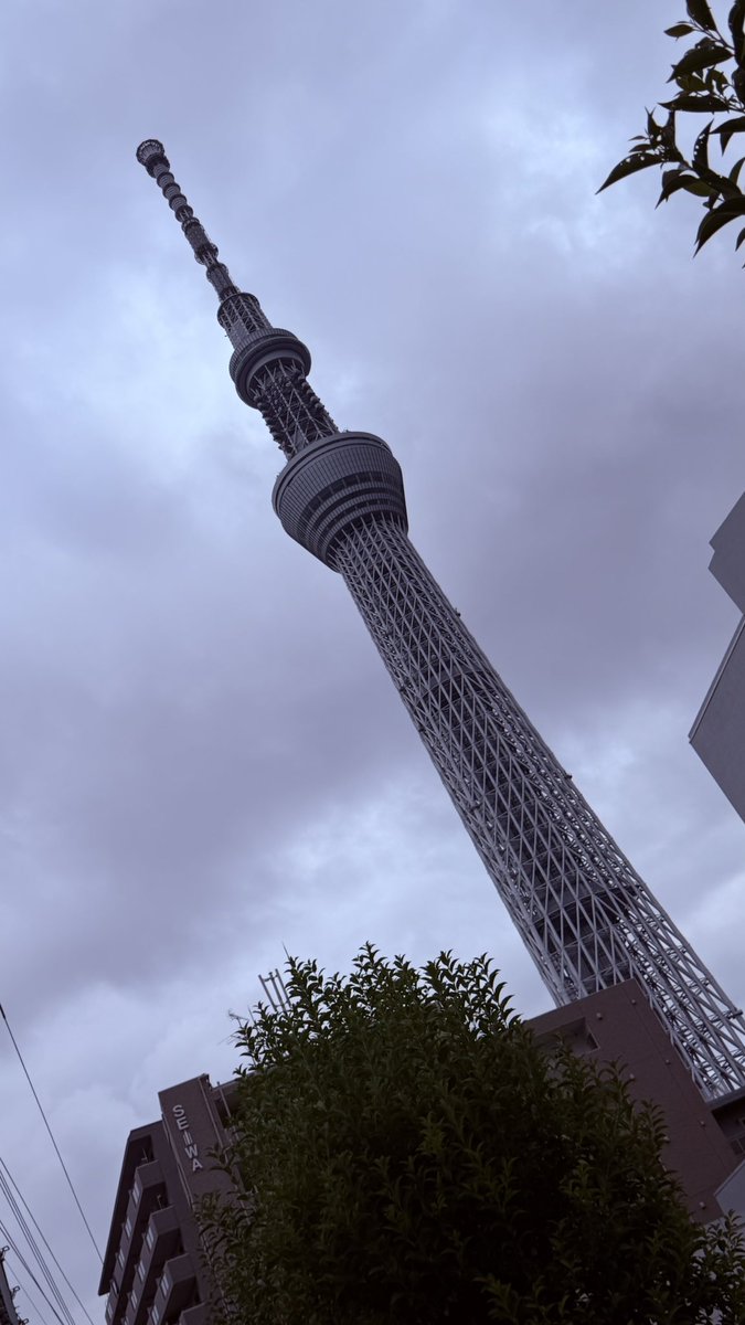 hassi7037's tweet photo. スカイツリー周辺観光曇り空やけど https://t.co/TJac2aIhbg
