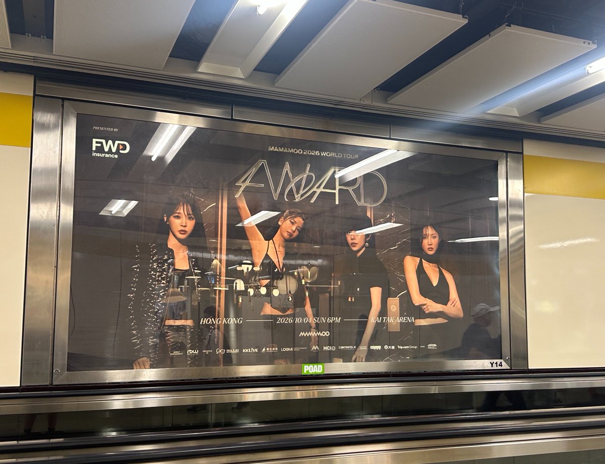 yongjokk's tweet photo. Damn!!!!look what i found!!!!
홍콩 지하철에서 마마무 발견😱😍
광고 있다니 넘 신기해☺️
📍Tsim Sha Tsui Station https://t.co/KJWLosGJhe