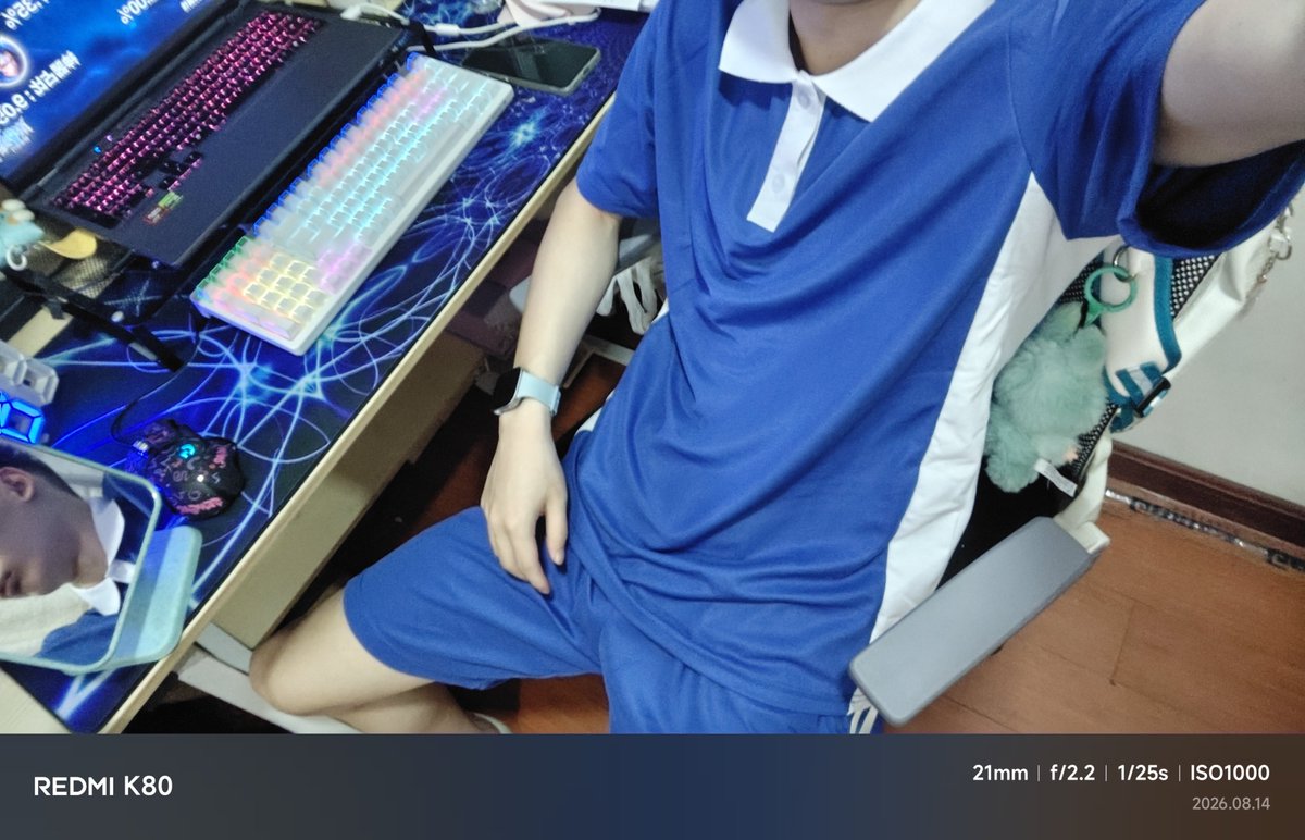 TetsuIsla's tweet photo. 今天是深圳校服喵 #深圳校服 #男大 https://t.co/p3OH6KfzOo