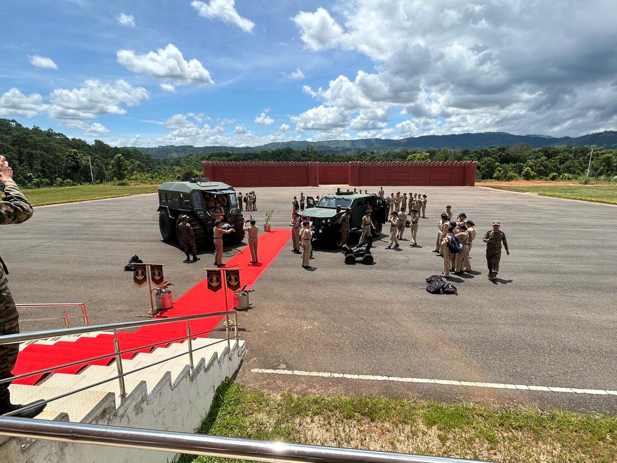 GpShillong's tweet photo. On 80th #IndependenceDay, cadets &amp; staff of CATC-128 Cum Service Shooting Practice Camp-III attended the Flag Hoisting Ceremony and Weapon Display at Umroi Military Station. The event instilled a deep sense of patriotism, discipline and pride amongst cadets @nccner @easterncomd https://t.co/aWnZVxnNNn