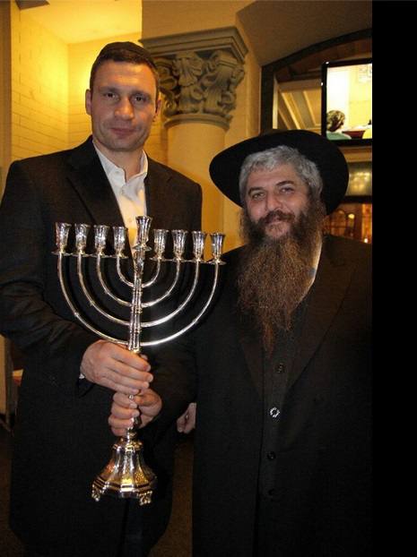 NoPropaganda_12's tweet photo. @DomMaxReichert 1/2 Nein, jetzt stellen sich die Zion-Gatekeeper einfach nur dumm dar und tun so, als ob das alles für sie neue wäre.
Hey Lügner, ihr seid so was von verlogen, daß man jeden Tag kotzen kann.

Es passt perfekt zu ihrer Strategie die Machenschaften der Juden in Jewkraine zu decken. https://t.co/6mo4f3fufX