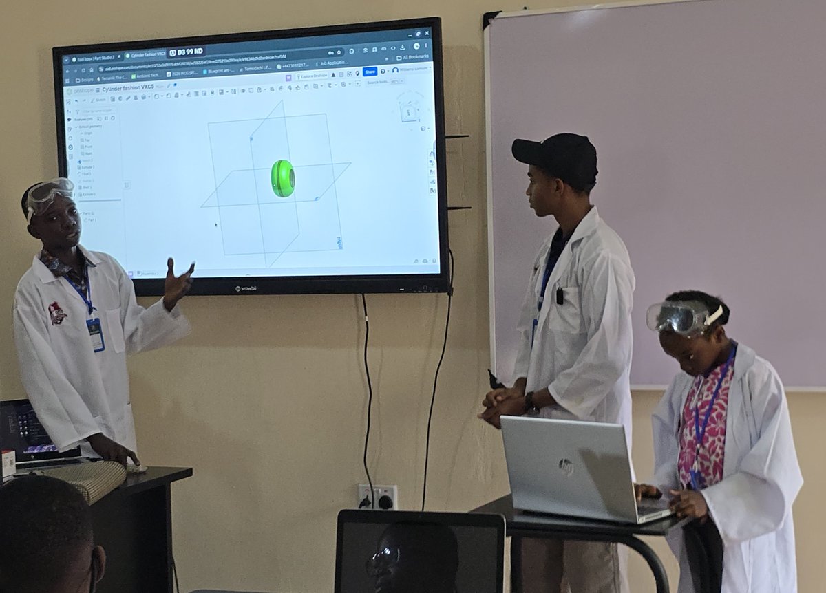 RainbowBCollege's tweet photo. Just five days of learning, and our students are already designing from scratch with Onshape, 3D-printing their creations, and confidently explaining the process to parents.
Next, they’ll use these same skills to design and print their drone body.
#ThinkBeyondLimits https://t.co/X1VnHrrRfj