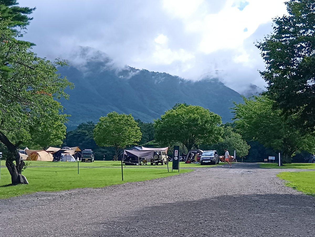 FUKIAGEKOUGEN's tweet photo. 吹上高原キャンプ場
お盆休み！
天気がようやく回復して来ました。
皆さまごゆっくりお過ごし下さい。
今晩オニコウベスキー場では盆祭開催！
花火、盆踊りなど、お楽しみ下さいませ！
#吹上高原キャンプ場
#すぱ鬼首の湯
#オニコウベスキー場
#オニコウベ盆祭 https://t.co/H4k5GWwaaL