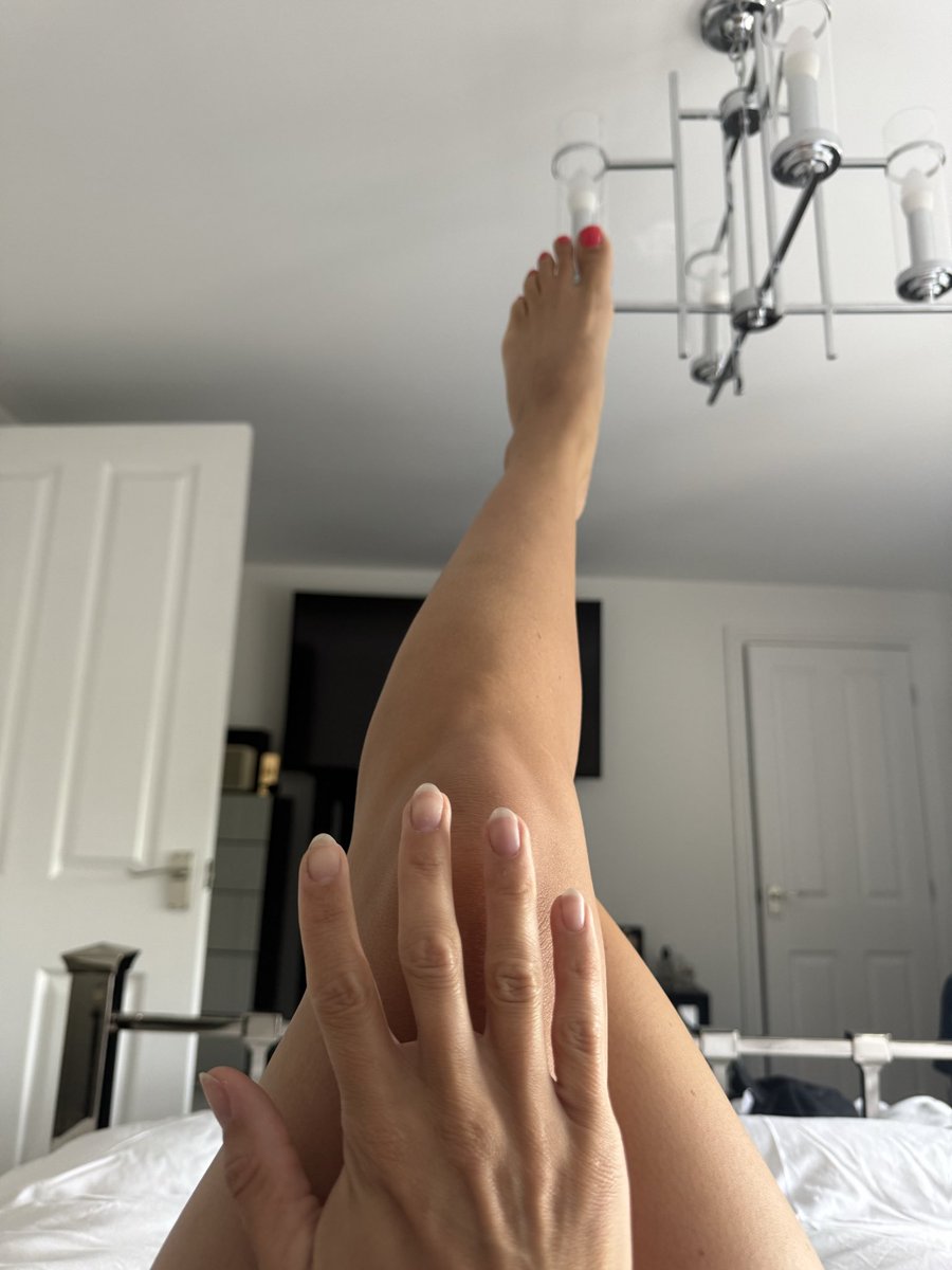 DuchessBellex's tweet photo. These bare hands are an absolute crime against my standards π€
They NEED doing TODAY. No excuses. No delays.
Whoβs paying? ππΈ
#NailsNeedDoing #cashslave #WhosPaying #NailBoss #paypig #Tribute #NailEmergencyβββββββββββββββββββββββββββββββββββββββββββ #findomslaves #DommeEnergy https://t.co/zRi3vDbu6z