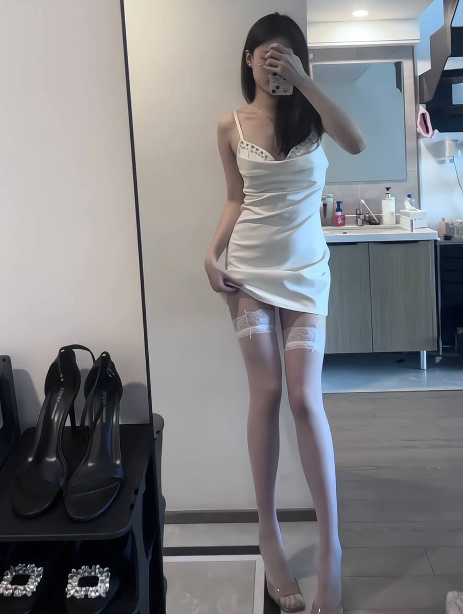 coco051139830's tweet photo. 长腿白丝 舞蹈主播直播间刷了小一千礼物 聊了几天直接拿下 白丝小长腿超级美 皮肤白白嫩嫩的 拍一下红红的-

免费预览群🔗 https://t.co/5KrtwD8iXv

完整版视频电报群已更新

@Sentoyun
 @Sentodan
 @Sentofen
 @Sentohua https://t.co/DgQXK2ATJA