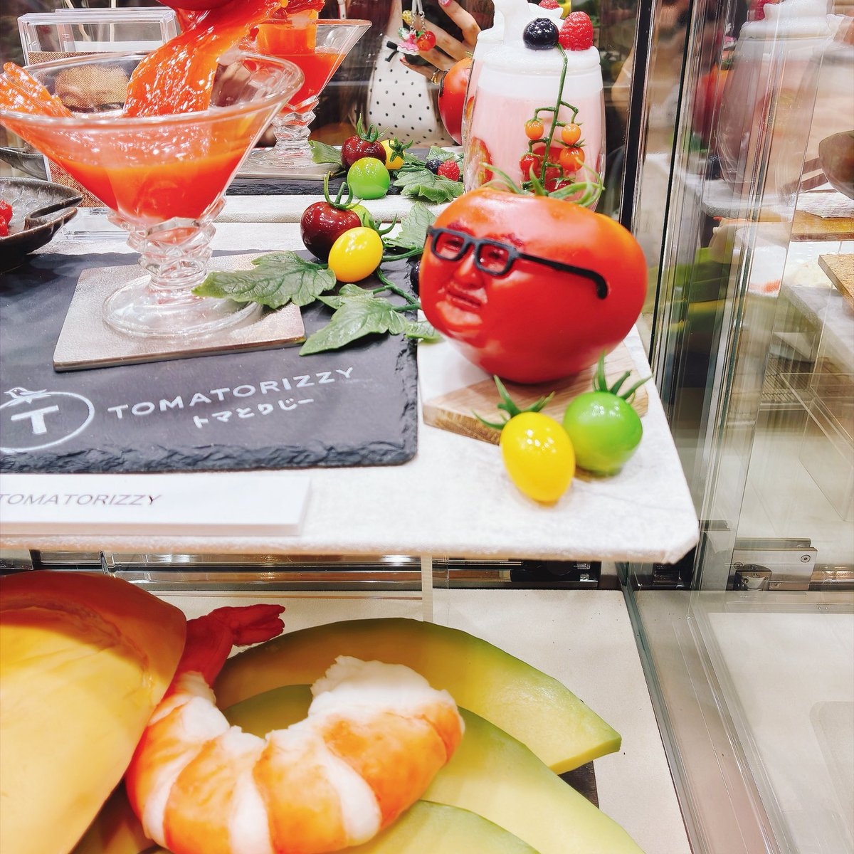 tipp3v's tweet photo. 食品サンプル展のトマトがめちゃ可愛かったし🍅キングダムハーツのくじも欲しかったC賞でドナルドでした！可愛い🫶 https://t.co/ccgy0LNuUT