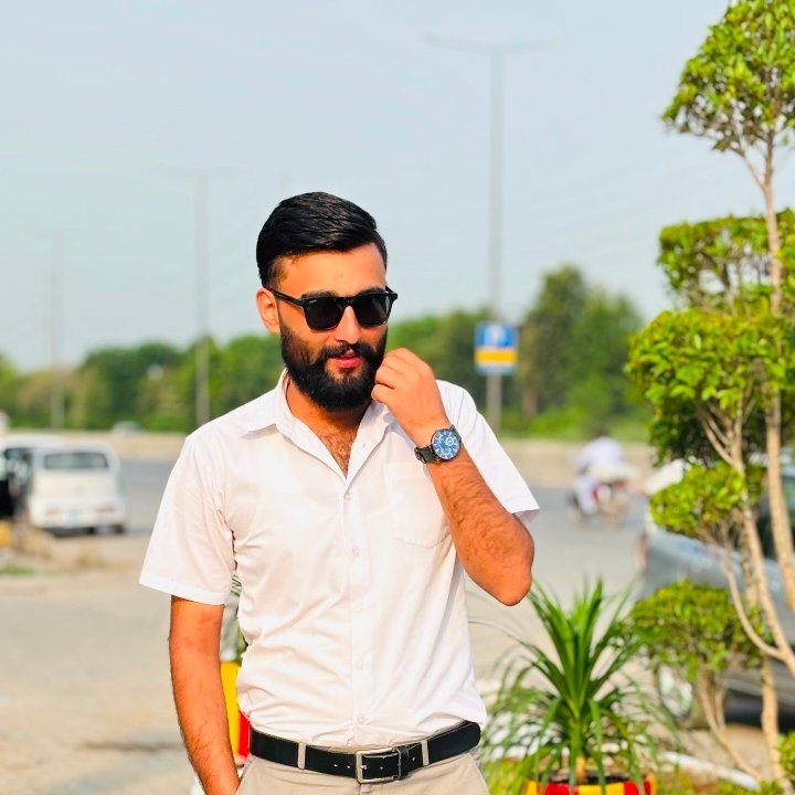 SafeerSufii's tweet photo. اپنی اصلاح کرتے رہنا اور خود کو مسلسل بہتر 
بنانا اصل کامیابی ہے۔۔۔۔
#صوفی https://t.co/GdjdFV2XkW
