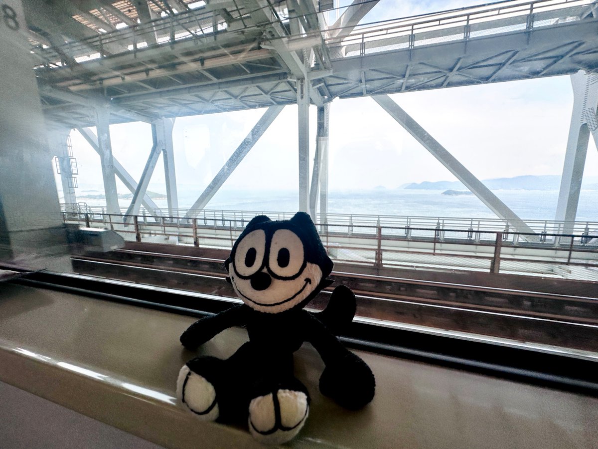 omamorineko's tweet photo. #フィリックス #felixthecat
#瀬戸内海 #マリンライナー

瀬戸内海、またね〜👋🙂🐈‍⬛ https://t.co/xZr7Je7P6Y