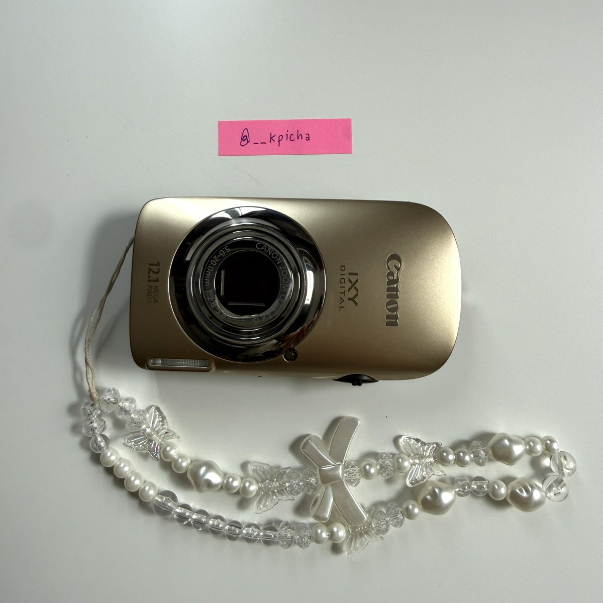 __kpicha's tweet photo. ส่งต่อ Canon ixy 510is 
ใช้งานได้เต็มระบบ รุ่นคุณพั้นช์รักแมว 🐱

🎀 7,590.- รวมส่ง

ตำหนิ : จุกยาง 1 จุด มีรอยใช้งานตามปกติ แต่ฝั่งบอดี้สวยกริบมากๆ

🌟 อุปกรณ์ แบต ที่ชาร์จ เมม สายคล้อง (แถมแบตเพิ่มอีก 1 ก้อน กับเคสใส่กล้อง)

#กล้องดิจิตอล #กล้องดิจิตอลมือสอง #ส่งต่อกล้องดิจิตอล https://t.co/k2MI0KvPtj