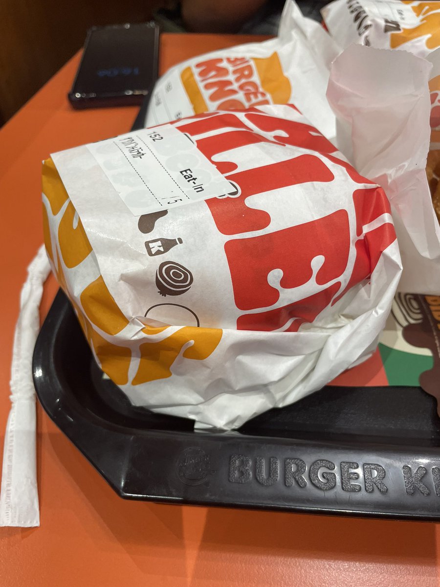 sunsu545's tweet photo. 初バーキンでっっか https://t.co/AlrAuEdkzJ