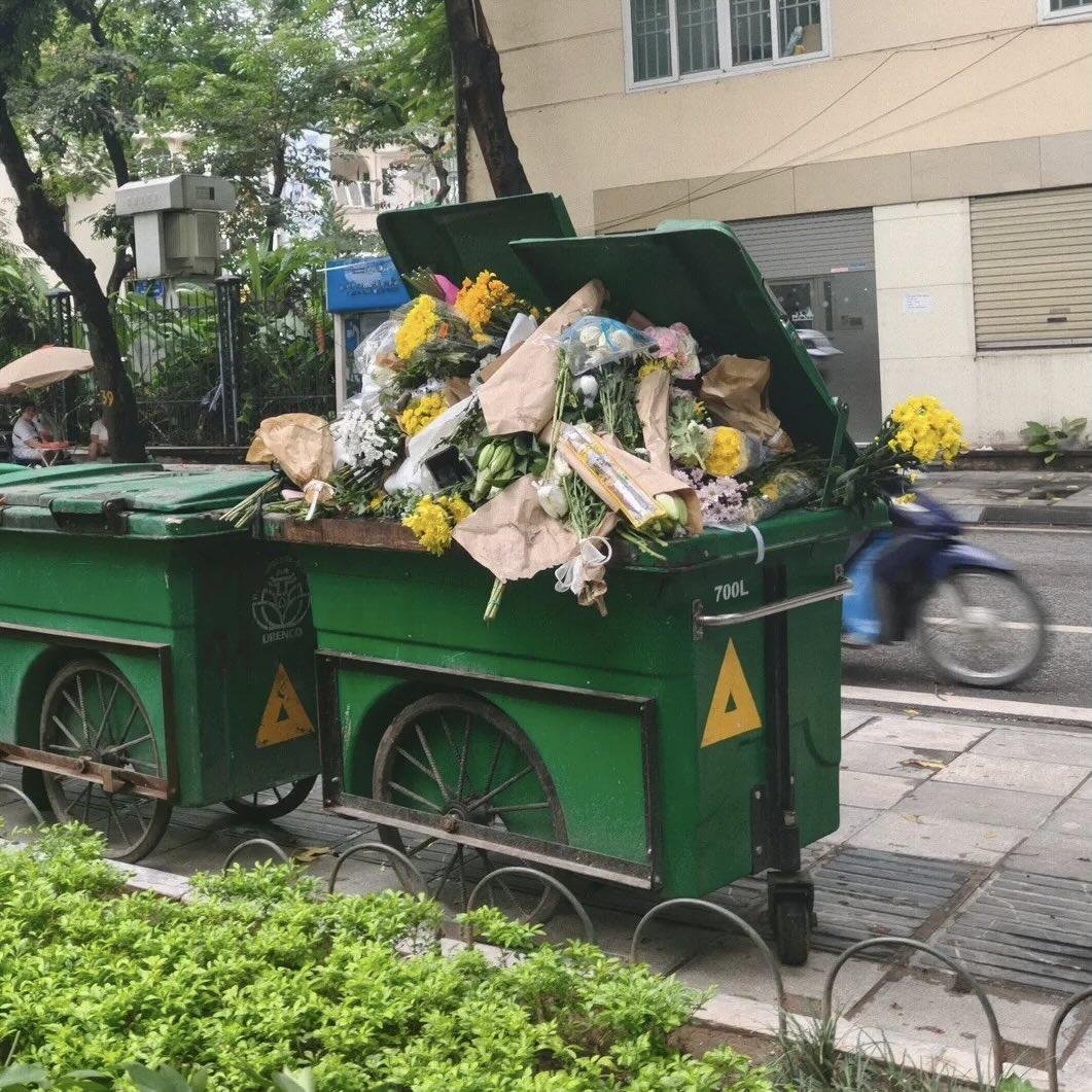 TrialofGrassesX's tweet photo. Không có quốc gia nào trên thế giới đang điều tra một vụ án mà làm hành động này đối với những người muốn tưởng niệm, càng không có hành động xoá post, gỡ bài và chặn hiển thị tại VN.
Nó nói lên một điều, họ sẽ vẫn tiếp tục im lặng.
#nguyensycuong https://t.co/wSvWhXKVtU