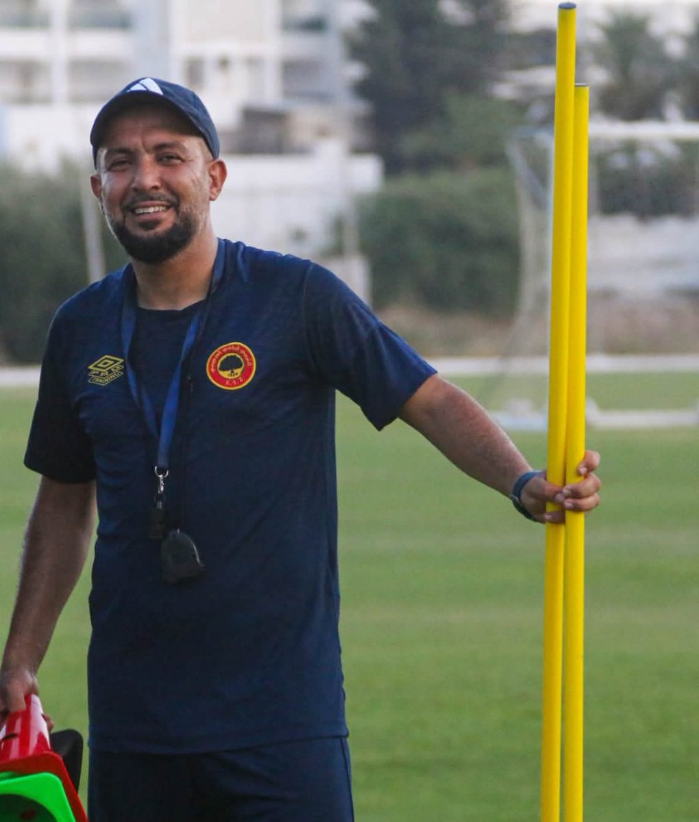 AssadMaadi's tweet photo. التجربة الثانية في دور المحترفين التونسي 
❤️🧡💛
قد يتأخر ما تتمنى لأن وراء التأخير خيرًا لا تراه، وقد يُغلق بابٌ لأن الله يدّخر لك بابًا أوسع، وقد يُبعد عنك شيئًا لأن في بُعده حمايةً لقلبك.

فاطمئن… ما كتبه الله لك لن يضل طريقه إليك https://t.co/Qu18gjDrYL