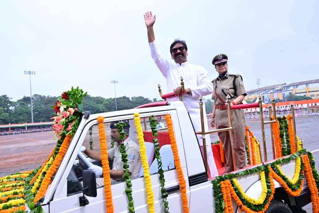 HemantSorenJMM's tweet photo. स्वतंत्रता दिवस के शुभ अवसर पर सभी को हार्दिक बधाई, शुभकामनाएं और जोहार। https://t.co/8YjUFKq6rf