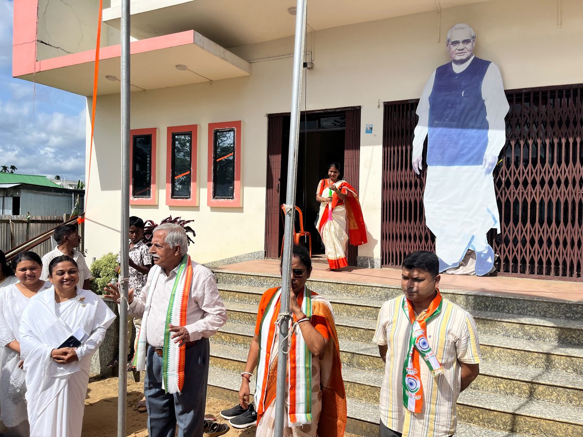 dastridib70's tweet photo. Participated observation of 80th Independence Day programme organised by BJP Gomati District Committee at Karyalay complex Udaipur, along with the District President Smt. Sabita Nag, State Member Sri Samir Chakraborty, R. K. Pur Mondal President Sri Sani Saha &amp; karyakartas. https://t.co/PIfHVtcfsw