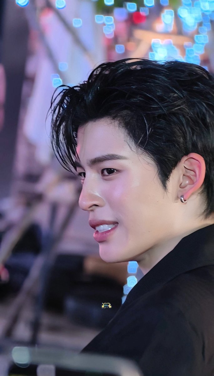 12ls____'s tweet photo. หล่อแบบใครตรายช่างมันมาก 🫠😭 

#ppnaravit https://t.co/ywpAzMWEBg
