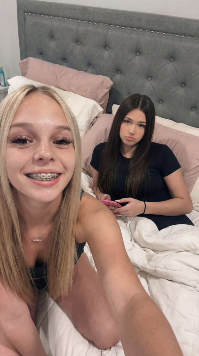 janihernn12's tweet photo. Necesito un mejor amigo, sin límite de edad, para poder enviarte fotos 🥺 https://t.co/XFqxD9lprV