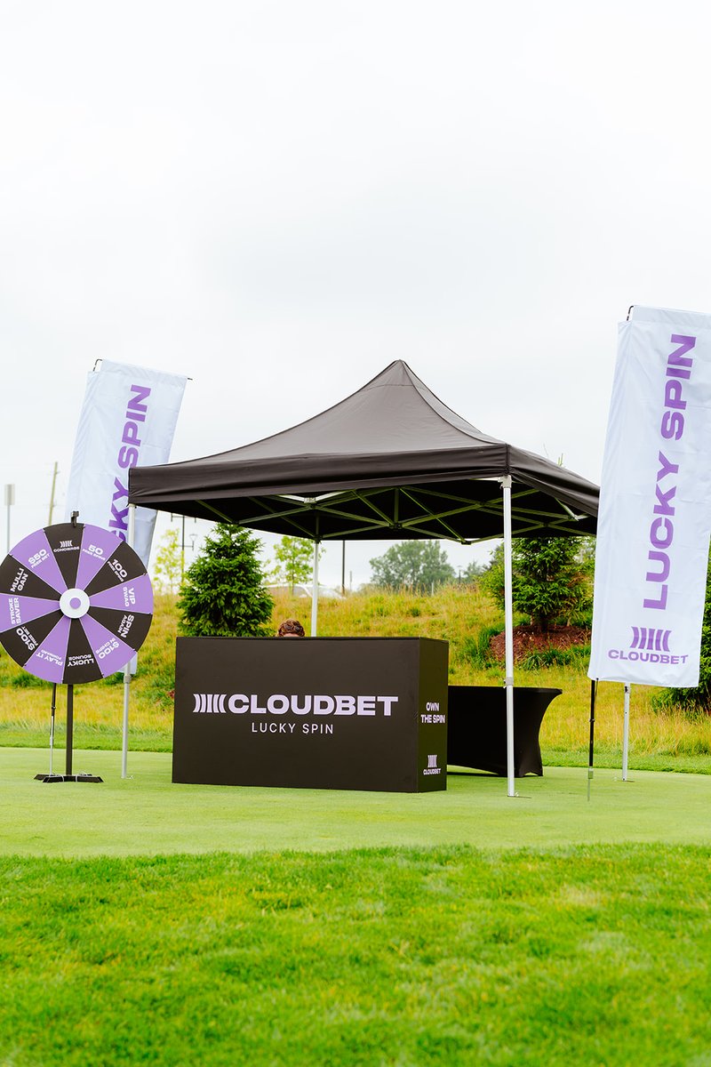 Cloudbet's tweet photo. We took over TPC Toronto Osprey for the first-ever Cloudbet VIP Golf Invitational, bringing together existing VIPs, friends, and new faces for a full day of world-class experiences. 🇨🇦

We had:
• Trick shots from PGA pro @toddkgolf 🪄
• Monster drives from World Long Drive Champ Kelly Rudney (406 yards! 💣)
• Hangouts with Toronto Blue Jays legend @KPILLAR4  ⚾️

Nothing beats connecting with our community off the screen and in real life.

Where to next? Drop your city recommendations below! 👇