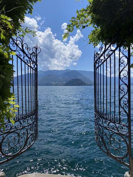 ceelasylviaa's tweet photo. Lake Como, Italy https://t.co/pzeErRtIM1