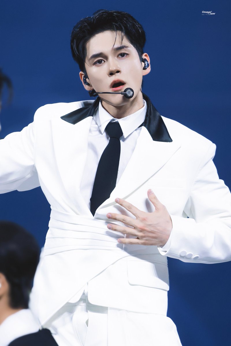 Orange_osw's tweet photo. 260815 KCON LA
#옹성우 #ONGSEONGWU #องซองอู #WANNAONE https://t.co/Hz7yXbSyl8