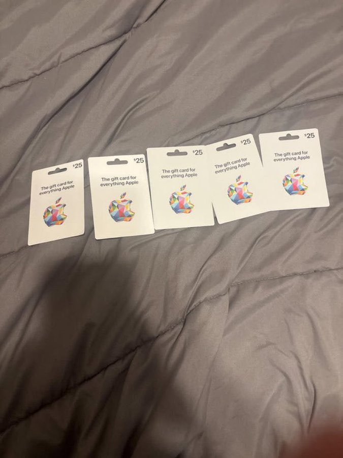 SonOfGodIsGood's tweet photo. I got $25 gold card. https://t.co/PU5DYmHQ0r