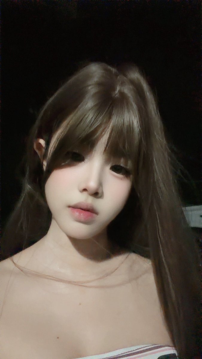 JudyZz0902's tweet photo. 呆呆的看着你…… https://t.co/UUqizcow8F
