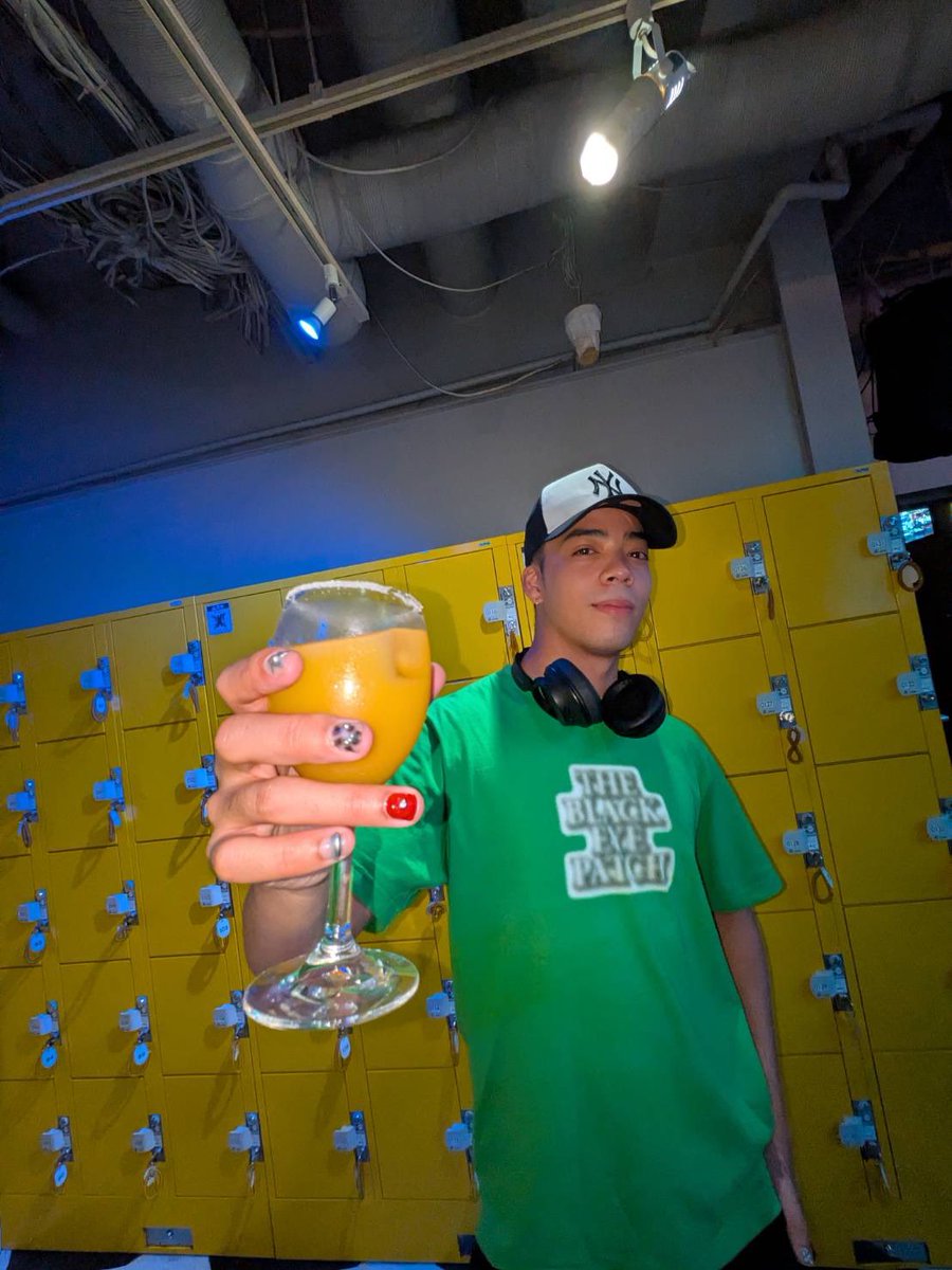 gbNoendsummer8's tweet photo. Malikイメージカクテルのご案内

あの夏のシトラスマルガリータ風🍸

※それぞれに還元されるのでたくさん飲んでね♡ https://t.co/QvJ6vp2Lvz