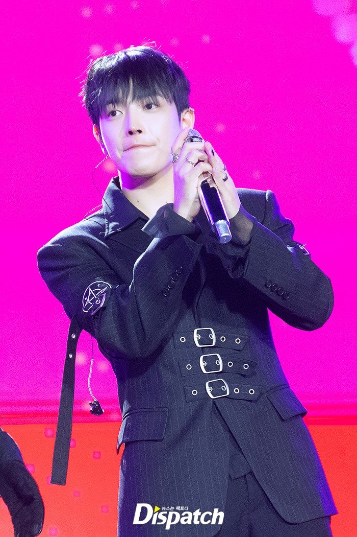 ATEEZUD's tweet photo. [📷] HONGJOONG at İstanbul Festivali 

#ATEEZ #에이티즈 #HONGJOONG @ATEEZofficial https://t.co/SCWYTQBmOg