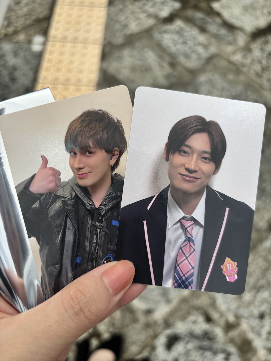 m_hyt2423's tweet photo. エビライ 両面トレカ 交換
ファンクラブブース FC連携

譲→アロハ・松村和哉（制服）
　　ジャン海渡・芳賀柊斗（ヒーロー）

求→タクヤ・山中柔太朗（制服）

8/16エビライでのお取引希望
検索からでもお声掛けお願い致します https://t.co/4eaZdUQC5K