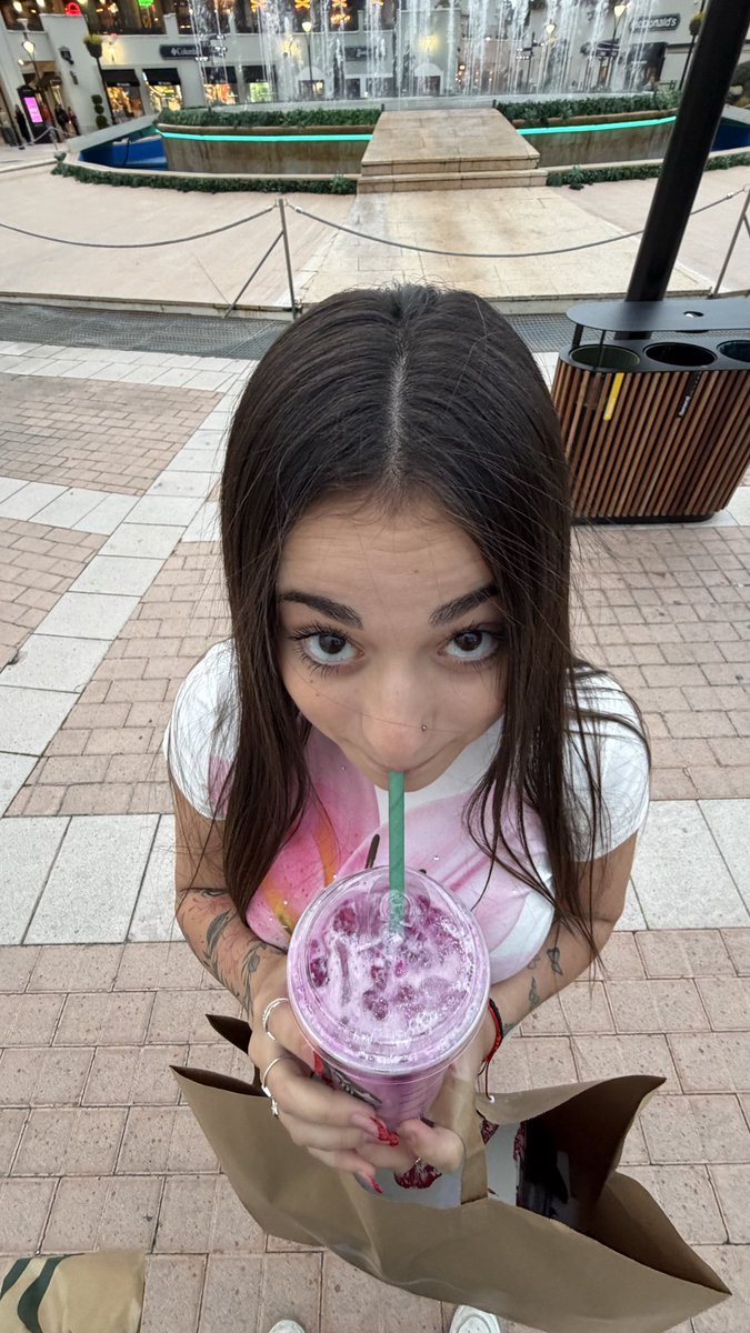 Alexxaamie's tweet photo. A little sweet, a little dangerous. https://t.co/E8E1pJLHCG