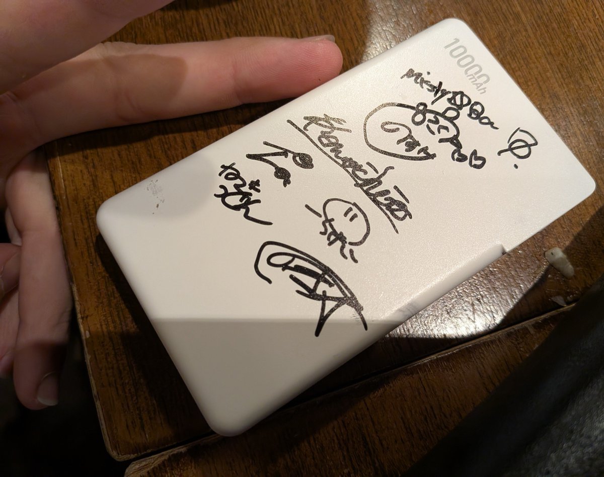 misty_Ba_'s tweet photo. ❗️帰宅しました❗️
コミケ本編も打ち上げも充実感満載で超ありがとうございましたまた行きます！
今日のハイライト↓ https://t.co/ZVr4Pwxi6s