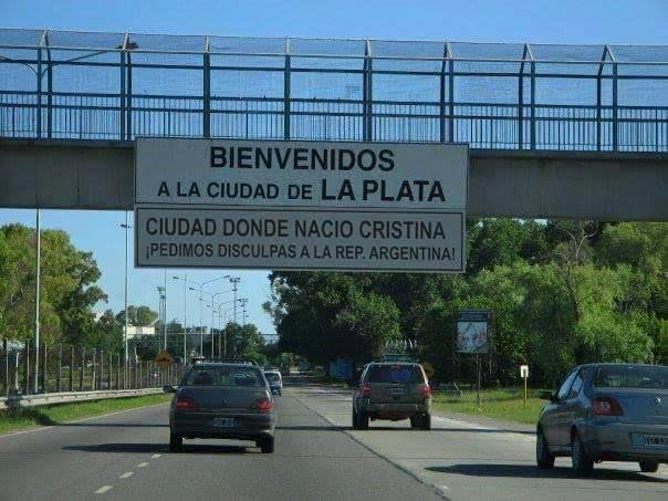 luisrodriguezrm's tweet photo. No la quieren ni dónde nació 😂😂😂 https://t.co/vWpsLeSTt3