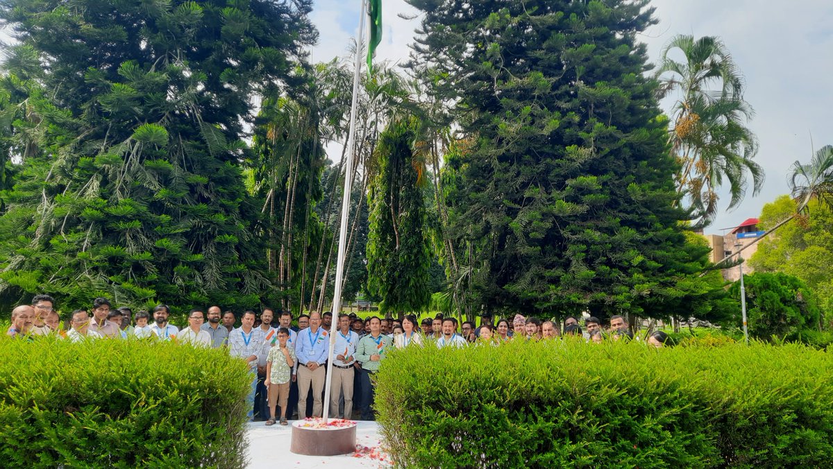 icmrnihrdib's tweet photo. On the occasion of the 80th I-Day, Dr. Suman Kanungo, Director, #ICMR-NIHR Dibrugarh, along with Scientists and Staff, hoisted the National Flag and highlighted the vision of #ViksitBharat@2047, emphasizing the important role of health research in building a healthier India. 🇮🇳 https://t.co/MlZWEWtBjy