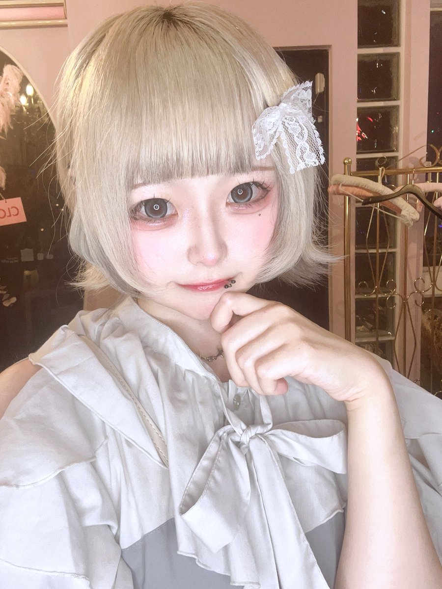 charilu_rin's tweet photo. ༝𖠌おきゅいん𖠌༝
真夏のデート服イベント1日目🎐꙳⋆
｡*❅┈┈┈┈┈┈┈┈┈┈┈┈❅*｡

暑いの嫌い...🌀
一緒にクレヨンしんちゃん映画デートしよ？

｡*❅┈┈┈┈┈┈┈┈┈┈┈┈❅*｡
꒰@__Charilu__ ꒱ #メイドカフェ #自撮り界隈 https://t.co/A3gw4HSZ31