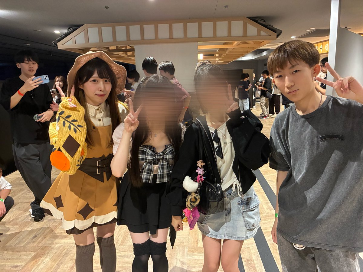 0hinamame's tweet photo. 有名な方とたくさん写真撮れました😭💕
みなさん対応が優しくて感動🥹💗
写真撮ってくださりありがとうございました‼️

#PRIDE2026 https://t.co/xKPXIWLaHT